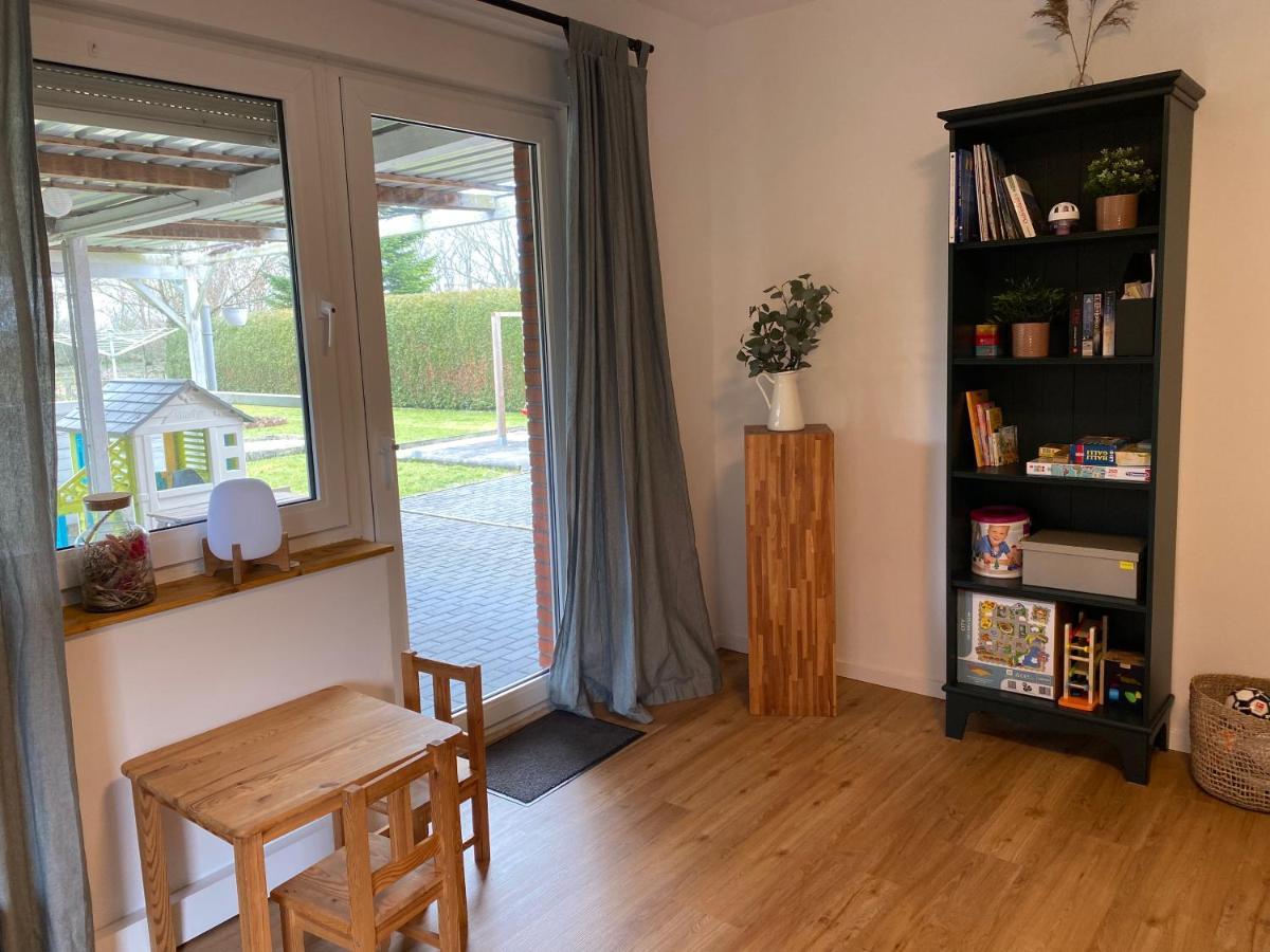 Ferienhaus Sieglinde Mit Deichblick Emden Exterior photo